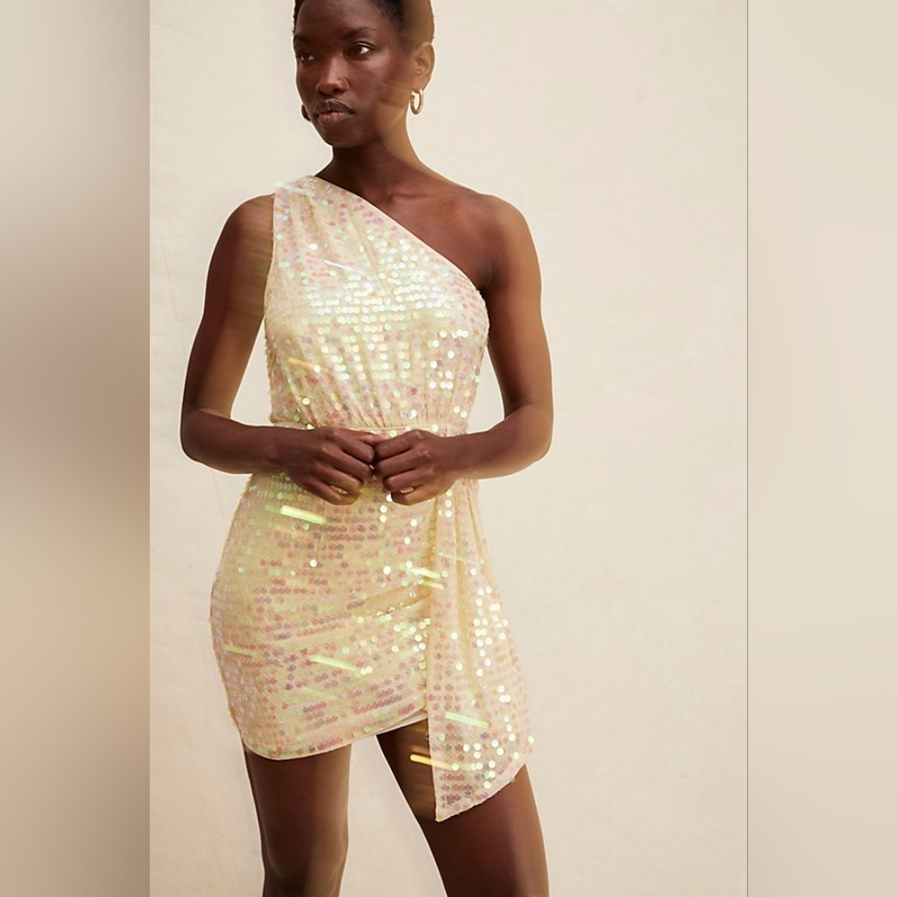 SAYLOR One-Shoulder Sequin Dress in Gold